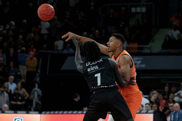 京隆重举行 京隆重举行